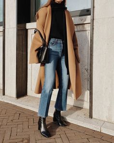 Mantel Styling, Mantel Outfit, Mode Chanel, Weekend Dresses, Pastel Outfit, Camel Coat, 가을 패션, Looks Style, Mode Inspiration