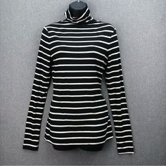 Up For Sale Brand New Condition Anne Klein Women’s Black And White Stripped Turtleneck Longsleeve Top Conditions: Brand New Condition Size: S Color: Black, White Country/Region Of Manufacture: Vietnam Materials: Please See The Photos Measurements: Please See The Photos Smoke And Pet Free Business. Please See The Photos Above My Listing For More Details. Colors May Vary Slightly Due To Lightning And Or Different Device Resolution. We Ship Most Items The Same Day With Tracking Numbers And Confirma Black Winter Top With Striped Collar, Winter Black Top With Striped Collar, Black Top With Striped Collar For Winter, Winter Workwear Tops With Contrast Stripes, Elegant Black Top With Striped Collar, Fall Horizontal Stripe Pattern Top For Layering, Spring Top With Horizontal Stripe Pattern For Layering, Classic Striped Tops For Layering, Elegant Striped Winter Tops