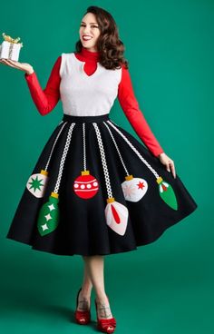 1950 Christmas Dress, Christmas Skirt Diy, Christmas Clothes Women, Retro Christmas Outfit, Vintage Christmas Outfit, 1950s Elegance, Tacky Christmas Outfit, Christmas Pinup, Homemade Ugly Christmas Sweater