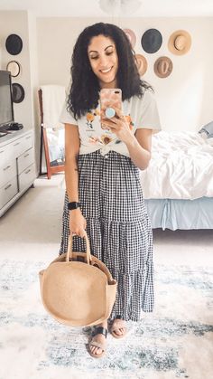 How to Style a Graphic Tee How To Style A Skirt With A Tshirt, Flowy Long Skirt Outfit Summer, Modest Graphic Tee Outfit, Long Skirt Tee Shirt Outfits, Skirt And Tee Shirt Outfit Plus Size, T Shirt Looks Outfits, Skirt Tee Shirt Outfits, Graphic Tee Over Dress Outfit, Womens Graphic Tee Outfit