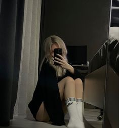 Adidas Socks Outfit Woman, Adidas Socks Outfit, Hollow Heathens, Socks Outfit, Adidas Outfit Women, Summer Blonde Hair, Adidas Socks, Sock Outfits, Model Aesthetic