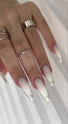 Nails Aesthetic 90s, Indiekid Aesthetic, Hslot Outfit, Instagram Filler, 2022 Instagram, Red Outfits, Milky Nails, Nagel Tips, College Outfit