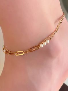 "✦DESCRIPTION✦ Get linked with this must have stacking essential. Our double-chain anklet brings the draped, layered trend to your feet, adding the perfect amount of shimmer at your ankle. - Anklet Measurement is 9\" inch plus the 2\" inch extension chain - Double(Layered) row chain - 18K Gold Plated - Brass - Handmade - Lobster Clasp We are here for the \"finishing touch'' that will make your style perfect. All jewelry comes in beautiful packaging, gift ready. **Jewelry Care: All SIORO jewelry Gold Chain Anklet, Anklet Gold, Bridal Gift Wrapping Ideas, Anklet For Women, Anklet Designs, Jewelry Ornaments, Women Anklets, Gold Anklet, Bracelets Gold Diamond