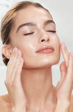 What it is: A facial exfoliant with a resurfacing AHA, BHA and PHA acid blend plus hydrating polyglutamic acid to reveal radiant, glowing, youthful skin.What it does: The three hydroxy acids provide a multilayered resurfacing effect on your skin, while polyglutamic acid and hyaluronic acid infuse skin with hydration. Together, these create an elixir like no other, removing dead skin cells, unclogging pores and minimizing the appearance of wrinkles, uneven skin texture and hyperpigmentation. This Food For Glowing Skin, Fixing Spray, Natural Face Skin Care, Exfoliating Mask, Glow Skin, Perfect Skin Care Routine, Facial Exfoliator, Pretty Skin Care, Pretty Skin