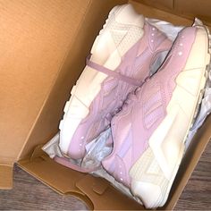 New In Box Retail For 100$ Size 4.5 Galaxys Reebok, Reebok Aztrek, Shoes Reebok, Reebok Shoes, Womens Reebok, Color Purple, Athletic Shoes, Size 4, Women Shoes