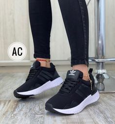 Black Shoes For Women Sneakers, Leather Pumps Outfit, Black Pumps Outfit, Stylish Shoes Heels, Best Casual Shoes, Pumps Outfit, Casual Shoes Women Sneakers, Sneakers Street Style