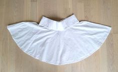 womens skirt Vintage skater skirt full skirt White skirt beach skirt summer skirt circle skirt White mini skirt festival skirt Lheight of the woman in the photo - 180 cmPlease refer to photos for details of condition.Condition: very good vintageMeasurements:Length: 40 cm/15.7 "Waist 80 cm/31.5"Hips: FREESize LnoteThe color on the pictures may vary due to monitor settings and light reflections.Ready to shipPlease do not hesitate to contact with me for any questions.Thank you for shopping today! Broomstick Skirt, Skirt Circle, Festival Skirt, Long Fur Coat, Skirt Beach, Brown Leather Coat, Mens Leather Clothing, White Mini Skirts, Festival Skirts