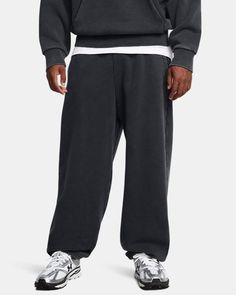 Ultra-soft, heavyweight cotton-blend fleece with brushed inside for extra warmth|All-over Snow Wash finish for a vintage look & feel|Encased elastic waistband with external drawcord|Open hand pockets & secure, snap-closure back pocket|Roomy, oversized fit with encased elastic cuffs Relaxed Fit Washed Black Cotton Sweatpants, Relaxed Fit Washed Black Winter Bottoms, Washed Black Relaxed Fit Cotton Sweatpants, Relaxed Fit Washed Black Pants For Winter, Washed Black Relaxed Fit Pants For Winter, Washed Black Cotton Relaxed Fit Sweatpants, Washed Black Sweatpants With Pockets For Loungewear, Cozy Streetwear Bottoms With Ribbed Waistband, Cozy Bottoms With Ribbed Waistband For Streetwear