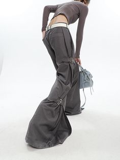 Size(cm) Length Waist Hip Thigh M 107 68 102 60 L 108 70 106 61 XL 109 72 110 62 Size: M L XL Color classification: gray black Year Season: Spring 2023 Length: trousers Material composition: other materials 100% Future Streetwear, Street Style Pants, Pants With Straps, Denim Projects, Style Pants, Suit Pants, Spring 2023, Runway Models, Swimsuit Tops