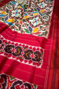 Stunning Multicolor Handloom Pochampally Single Ikat Pure Silk Saree Gota Patti Suits, Gota Patti Saree, Kalamkari Fabric, Shibori Sarees, Kantha Sarees, Banarasi Suit, Shibori Fabric, Phulkari Dupatta, Kantha Fabric