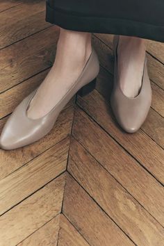 LEATHER HIGH-HEEL SHOES - Taupe Grey | ZARA United Kingdom Shoe Wishlist, Taupe Grey, Leather Shirt, Sheep Leather, Leather High Heels, Shoes Trainers, Trouser Jeans, Heel Shoes, Zara Women