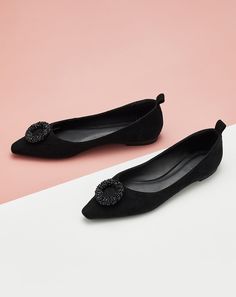 ▼Description The Concetta suede flats are crafted with tactile suede upper, with a decadent brooch-embellished ring to draw focus to the almond toe. ◄Details ‧ Color: Black‧ Upper: Suede‧ Lining: Lambskin‧ Sole: Rubber‧ Almond toe‧ Slip-on styling‧ Back paddles includedDimensions‧ Heel Height: 2.5 cm / 1″ ◄Size & Fit ‧ True to size ◄Shipping Information Free delivery on orders $150 and above. All orders are delivered with an average shipping interval of 5-7 working days Festival Shoes, Chic Flats, Sparkle Jewelry, Platform Loafers, Suede Flats, Comfortable Flats, Paddles, New Launch, Black Flats