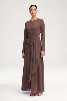 Huda Chiffon Maxi Dress - Deep Taupe Ponytail Hack, Elegant Long Sleeve Wedding Dresses, Satin Ruffle Dress, Easy Ponytail, Rock Your Hair, Modest Dresses Fashion, White Dress Formal, Maxi Dress Collection, Mode Abaya