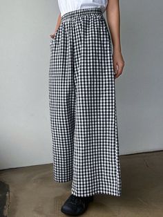 Gingham Print Slant Pocket Wide Leg Pants Brown Pants Outfit, Minimal Closet, Gingham Pants, Clean Body, Black And White Style, Brown Pants, Color Pick, Gingham Print, Lunar New