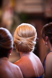 so pretty and simple, and think i can do this with my veil too :) Up Dos For Medium Hair, Ombré Hair, Hair Up Styles, Wedding Hairstyles Updo, Short Hair Updo, Wedding Updo, Wedding Hair And Makeup, Great Hair, Hair Dos