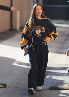 Look Hip Hop, Estilo Madison Beer, Madison Beer Outfits, Beer Outfit, Mode Zara, Looks Street Style, Madison Beer, Mode Inspo, 가을 패션