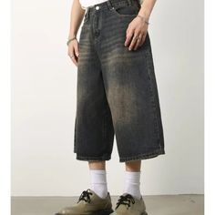 Entdecken Sie die Magie der Vintage Washed Baggy Jorts – aus hochwertigem Polyestergewebe, mit bequemem Mid-Waist-Design und stilvollem Hosenschlitz mit Knopfleiste. Das beschichtete Material verleiht diesen Must-have-Jorts einen Hauch von Luxus.

 DETAILS
 Material: Polyester
 Taillentyp: Mittel
 Verschlussart: Hosenschlitz mit Knopfleiste
 Gewebetyp: Beschichtet Homecoming Jeans Ideas, Korean Fashion Baggy, Effortless Fall Outfits, Oversized Shorts, Baggy Jeans For Women, Neutral Pants, Fashion Baggy, Lana Condor, Summer Neutrals