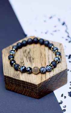 Men Stone Bracelet, Spiritual Bracelets, Creative Jewelry Photography, Beaded Things, Alabaster Stone, Men's Bracelets, Semi Precious Jewelry, Beaded Jewelry Designs