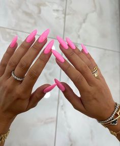 💖🌸💎🪐 insta: the.selinaelle Nail Trends For 2023, Summer Nail Inspiration, Almond Nails Pink, Barbie Pink Nails, Spring Break Nails, Broken Nails, Almond Acrylic Nails, Nails 2023