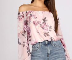 Get all the boho chic feels in this floral chiffon cropped blouse! Pair with some denim flare pants and wedges for the ultimate flower child vibe!Fit & Features
Off the shoulder neckline
Long sheer sleeves | Elastic banded cuffs
Cropped elastic... Denim Flare Pants, Bridesmaids Heels, Bachelorette Dress, Sequin Bridesmaid Dresses