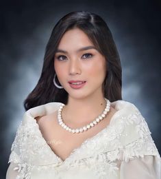 Graduation Make Up Look For Filipina, Filipiniana Graduation Picture, Graduation Pic Makeup, Graduation Picture Makeup, Makeup For Graduation Pictures, Pictorial Graduation, Hairstyle For Graduation Pictorial, Grad Pictorial