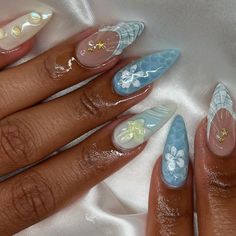 aesthetic summer nail inspo Nails For Tropical Vacation Beach, Coastal Nails Aesthetic, Summer Shell Nails, Summer Nail Inspo 2024, Tropical Nails Design, Water Nails Design, Nail Inspo Neutral, Nail Inspo Beach, Beach Inspired Nails