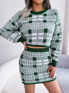 F00146857-303 Crop Top Dress Two Piece, Rework Clothes, Knit Skirt Set, Crop Pullover, Cozy Winter Outfits, Knitted Suit, Hip Skirt, Cropped Pullover, Plaid Sweater