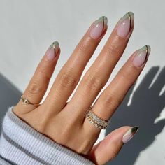 Sage Green Nails With Gold Accent, Nail Chrome Art, Sage Green And Gold Wedding Nails, Wedding Nails Bridesmaid Elegant Gold, Sage And Brown Nails, Sage Green And Gold French Tip Nails, Sage Green Nails Bridesmaid, Bridesmaid Nails Sage Green Dress, Olive Green Bridesmaid Nails