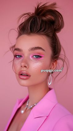 Editorial Makeup Looks, Romantic Eye Makeup, Pink Eyeshadow Looks, Palette Playground, Eyeshadow Styles, Beauty Salon Names, Pink Eyeshadow Palette, Makeup Editorial, Pink Eyeshadow Look