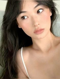 Asian Natural Beauty, Asian Clean Girl Makeup, Clean Asian Makeup, Natural Asian Makeup, Office Makeup Looks, Natural Makeup Asian, Natural Blush Makeup, Makeup Asia, Outfits Asian