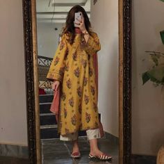 Winter Eastern Outfits, Winter Indian Outfits For Women, Simple Pakistani Dresses Casual, Casual Pakistani Outfits Simple, Trending Summer Nails, Simple Dress Casual, Modest Casual Outfits, Eid Outfit, Best Winter Outfits