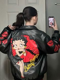 Big Jacket Aesthetic, Betty Boop Room Decor, Betty Boop Outfits, Betty Boop Jacket, Biker Girl Outfits, Denim Chic, Biker Girl, Winter Fits, Lady Diana