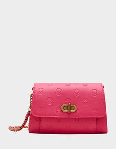 SKULLICIOUS MINI TURNLOCK CROSSBODY PINK - HANDBAGS - Betsey Johnson Betsey Johnson Clothes, Skull Bags, Satchel Backpack, Early Black Friday, Pink Skull, Betsey Johnson Dresses, Crossbody Clutch, Blue Jewelry, Skull Design