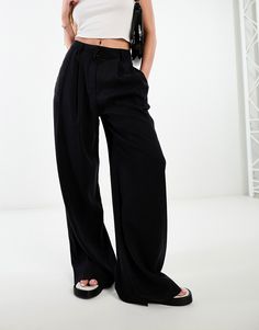 Pants & Leggings by ASOS DESIGN Down-low looks Regular rise Belt loops Wide leg Long Trousers Outfit, Black Baggy Trousers, Loose Black Pants, Tailor Clothes, Vietnam Clothes, Minimal Clothes, Work Vibes, Black Flared Trousers, Dress Pants Women