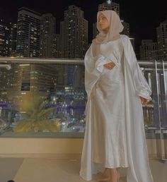 Modest Outfits Muslim, Abaya Design, Estilo Hijab, Hijabi Fits, Stile Hijab, Muslim Fashion Hijab Outfits, Muslim Outfits Casual