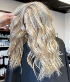 Lived in blonde inspo Blonde Hair Inspired, Full Head Blonde Highlights, Lived In Bright Blonde, Cool Toned Blonde Hair, Lived In Blonde, Light Blonde Balayage