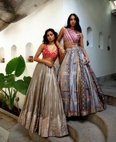 Trendy Outfits Indian, Indian Outfits Lehenga, Lehenga Designs Simple, Fashionable Saree Blouse Designs, Traditional Indian Dress, Casual Indian Fashion, Half Saree Designs, Indian Dresses Traditional, Traditional Indian Outfits