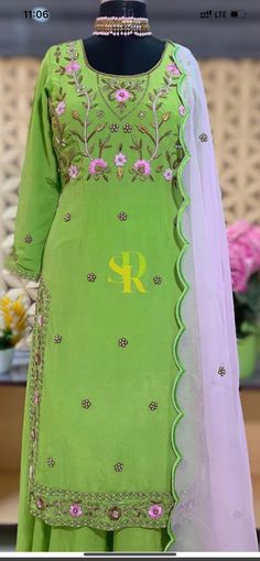 Punjabi Suit Combination, Shrara Suits, Embroidery Suits Punjabi Party Wear, Punjabi Suit Neck Designs, Suit Neck Designs, Embroidered Suits, Suit Punjabi, Denim Style Casual, Bridal Suits