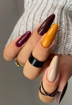 90+ Fall Nails To Try This Autumn - Blush & Pearls Unghie Sfumate, Simple Fall Nails, September Nails, Fall Nail Trends, October Nails, Makijaż Smokey Eye, Fall Nail Art, Autumn Nails, Fall Nail