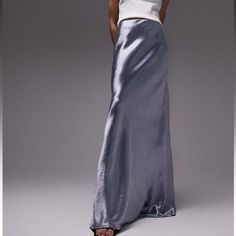 Topshop Liquid Look Satin Floor Length Maxi Skirt In Light Blue- New With Tags Joni Jeans, Maxi Rok, Maxi Skirt Outfits, Satin Skirt, Skirt Outfits, Blue Fashion, Long Skirt, Floor Length, Maxi Skirt