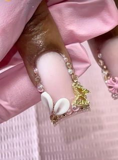 Pink Nails With Gold Tips, Diamond French Tip, Nails With Gold Tips, Nails Pink And Gold, Pink Nails With Gold, Nails With Gold