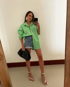 Looks de transición para no decirle bye a tu ropa de verano Mode Pastel, Nashville Outfits, Outfit Trends, Summer Fashion Outfits, Summer Trends, Colourful Outfits, Fashion Mode, Outfit Casual