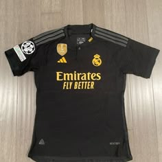 the jersey worn by real madrid is on display at the club's official store