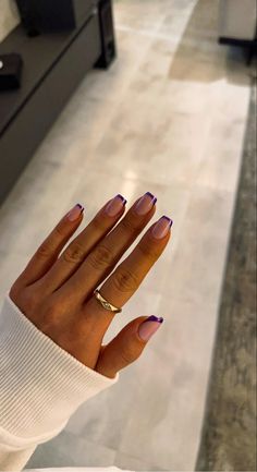 Colored French Tip Nails Short Square, Colored French Tip Nails Purple, Dark Purple Chrome French Tip Nails, Dark Purple Nail French Tip, Purple Chrome French Tip Nails Coffin, What Color Nails With Purple Dress, Purple Tip Nails Coffin, Squoval Purple Nails, Purple Iridescent Nails French Tip