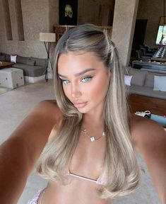 Photo Face, Sandy Blonde, Brown Hair Balayage, Blonde Hair Inspiration, Bright Blonde, Blonde Hair Looks, Brown Blonde Hair, Baddie Makeup, Hair Inspo Color