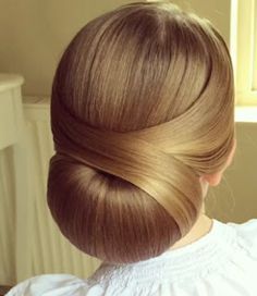 Sweethearts Hair Design, Low Chignon, Business Hairstyles, Braids For Short Hair, Different Hairstyles, Vintage Hairstyles, Hair Dos, Hair Designs