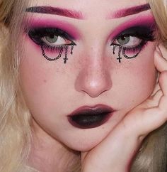 Hot Pink Goth Makeup, Black And Pink Goth Makeup, Cute Demon Makeup, Red Goth Eye Makeup, Goth Valentines Day Makeup, Goth Valentines Makeup, Pink Alt Makeup, Pink Goth Makeup, Pink And Black Makeup