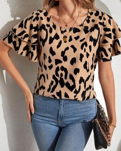 ✨Pre-order only, S(8) - XL(16)✨ ✨Price : 45,000✨ Butterfly Sleeve Blouse, Ruffle Sleeve Blouse, Women Blouses, Butterfly Sleeves, Neck Ruffle, Printed Sleeves, Kids Sleepwear, Kids Beachwear, Casual Shirt