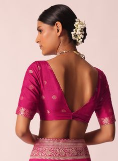 Saree Pose, Saree Poses, Fancy Blouse, Saree Blouses, Fancy Blouses, Fancy Blouse Designs, Saree Blouse, Indian Outfits, Blouse Designs