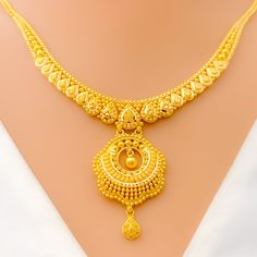 Mesmerizing Peacock Feather Accented 22k Gold Necklace Set Luxury 22k Gold Temple Necklace For Festivals, Kitty Gold Set Designs, Luxury Gold Temple Necklace Gift, Kante Gold Necklaces In 40 Grams, Hand Set 22k Gold Luxury Necklace, Luxury Yellow Elegant Temple Necklace, Luxury Yellow Gold Jewelry For Diwali, Luxury 22k Gold Necklace, 22k Gold Necklace Set